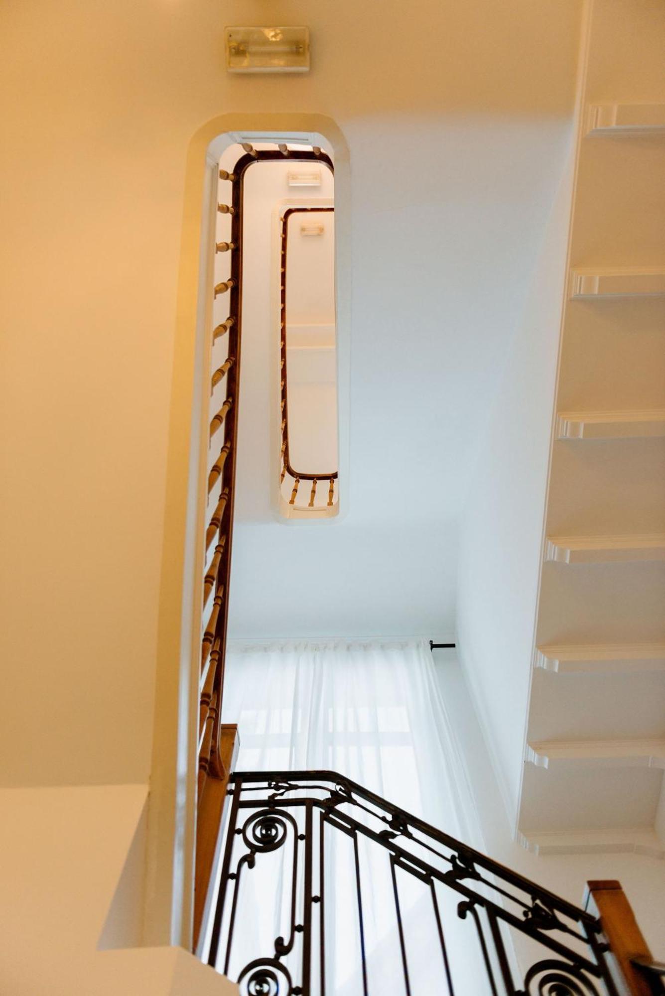 Ambiorix Residence Brussel Bagian luar foto